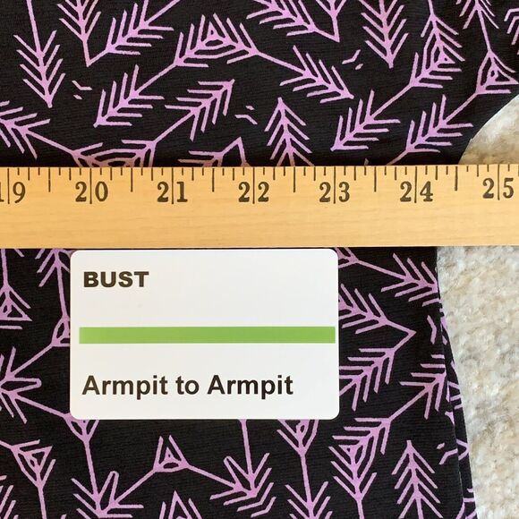 LuLaRoe‎ Open Cardigan Women M Black Purple Arrows Dolman 3/4 Sleeve Stretch D19 - Picture 8 of 9